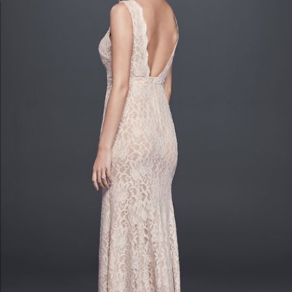 Lace Wedding Dress, Size 12, never been worn. - Picture 2 of 3